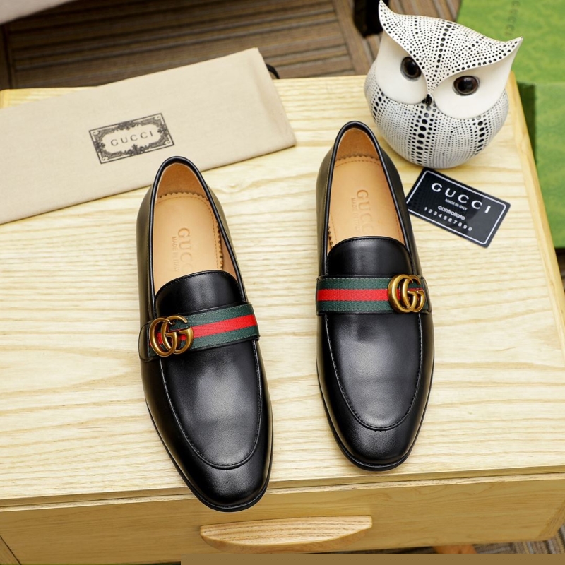 G*u*i leather shoes